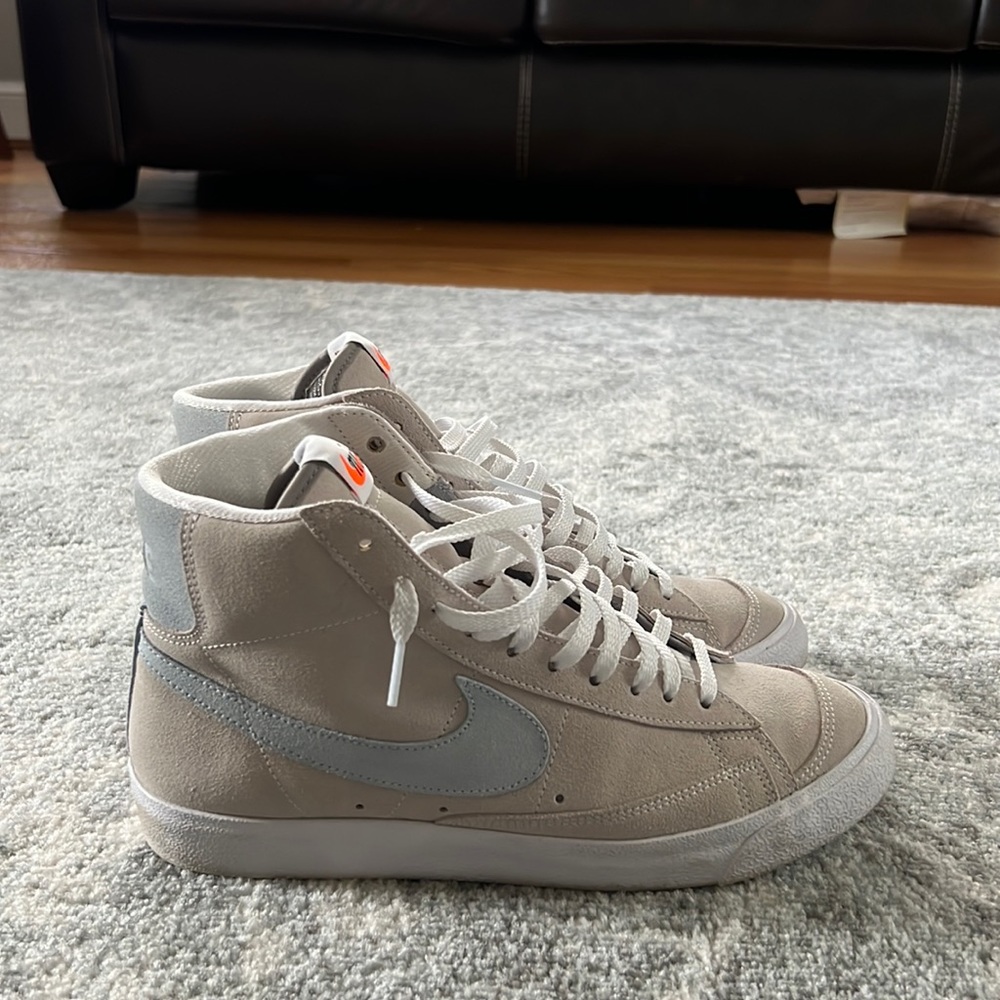 Nike blazer mid